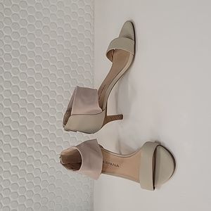 Neutral suede heel with back zip detail, size 7